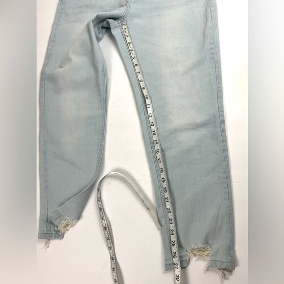 NWT Refuge Denim Mom High Rise Light Blue Jeans - Picture 9 of 9